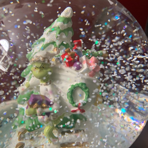 Lenox Grinch Snow Globe - Picture 2 of 8